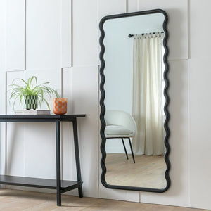 Wiggle mirror 60x150cm